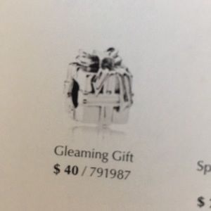 Pandora gift box charm